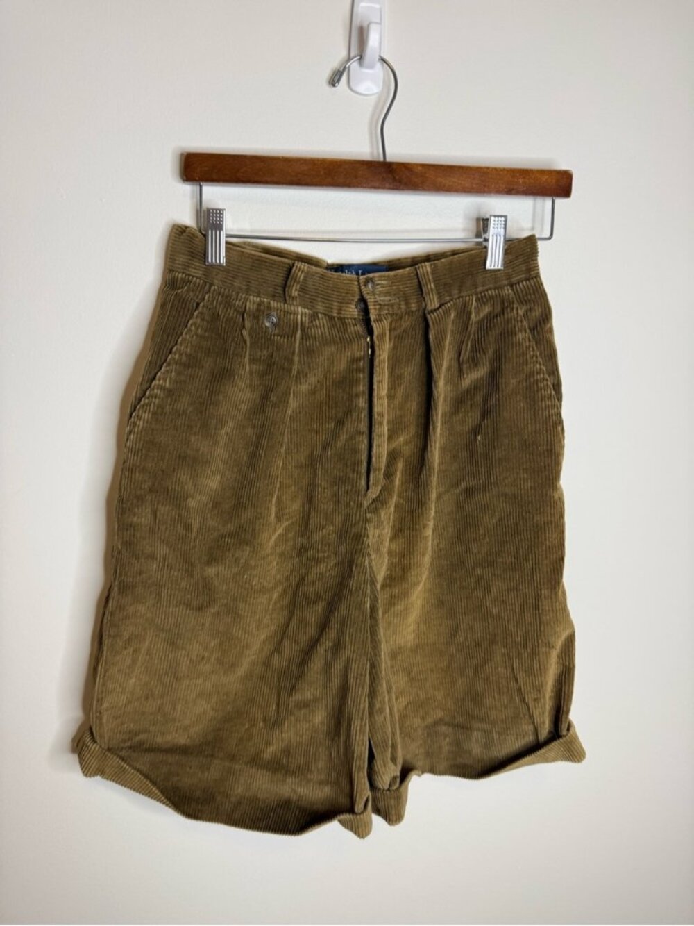 Ralph Lauren High-Waist Corduroy Shorts in Olive size 6